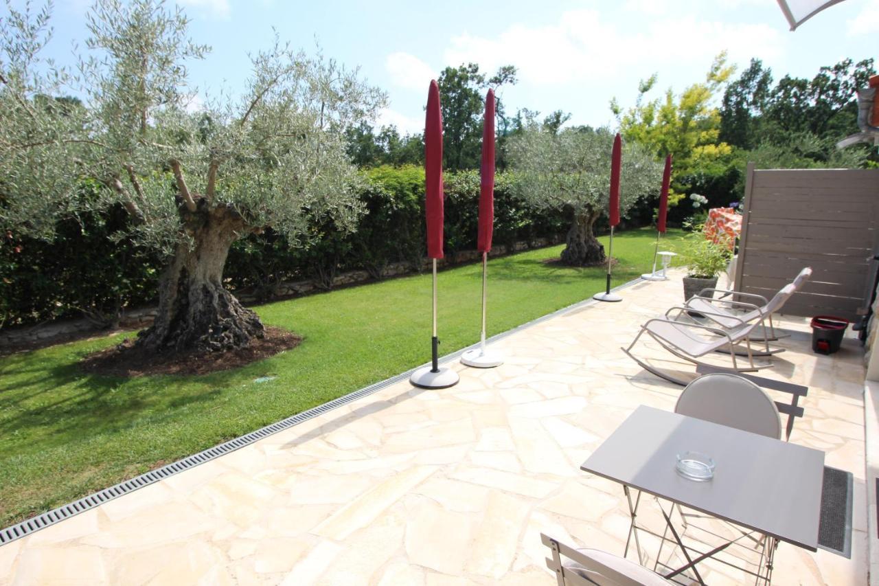 Villa Jalna Chambre, Suites Et Appartement Roquefort Les Pins Eksteriør billede