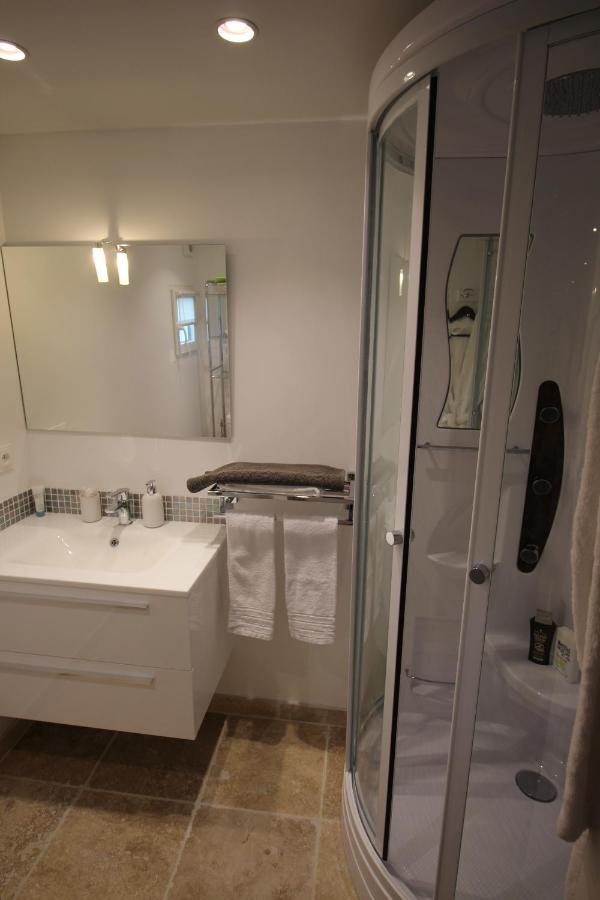 Villa Jalna Chambre, Suites Et Appartement Roquefort Les Pins Eksteriør billede