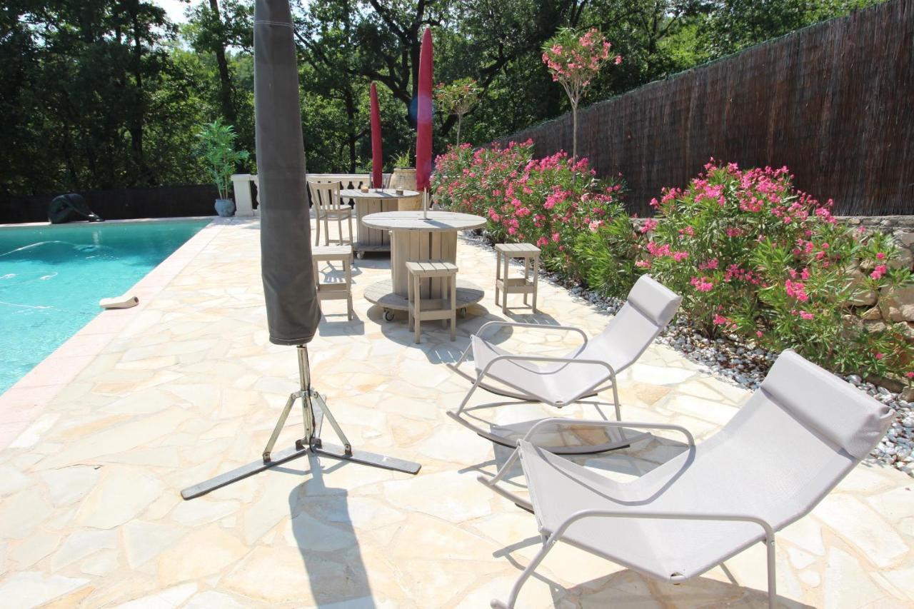 Villa Jalna Chambre, Suites Et Appartement Roquefort Les Pins Eksteriør billede